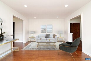 909 Ridge St in Charlottesville, VA - Building Photo