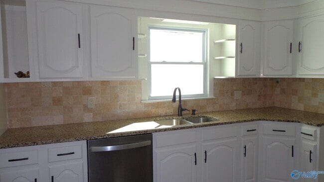7401 Martha Dr SE in Huntsville, AL - Building Photo - Building Photo