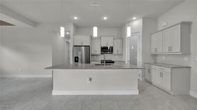 1704 NW 38th Ave in Cape Coral, FL - Building Photo - Building Photo