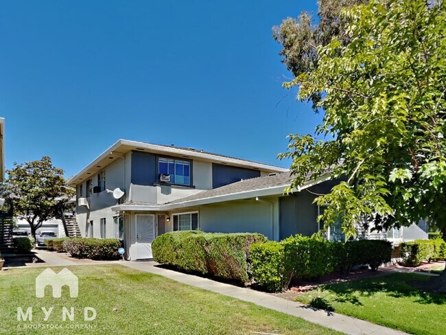 property at 5515 Spinnaker Dr