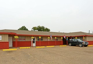 Jasmine Apartments in Dumas, TX - Building Photo - Building Photo