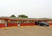 Jasmine Apartments in Dumas, TX - Foto de edificio - Building Photo