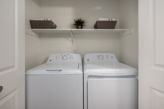 Sutter Station in Rancho Cordova, CA - Building Photo - Interior Photo