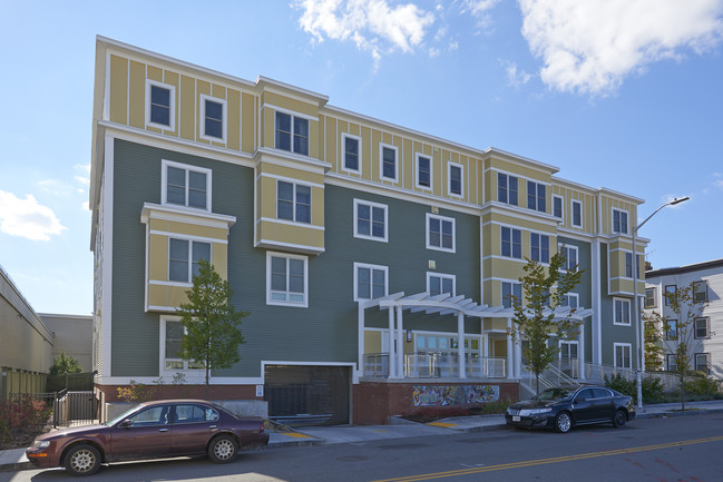 Putnam Green in Cambridge, MA - Foto de edificio - Building Photo