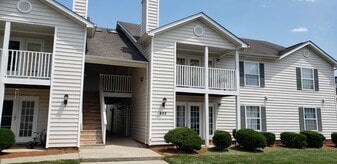 803 Moultrie Ct, Unit E in Greensboro, NC - Building Photo