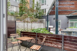 125 Boren Ave S in Seattle, WA - Building Photo - Building Photo