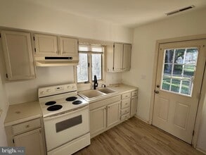 16 Wrightson Ave in Easton, MD - Building Photo - Building Photo