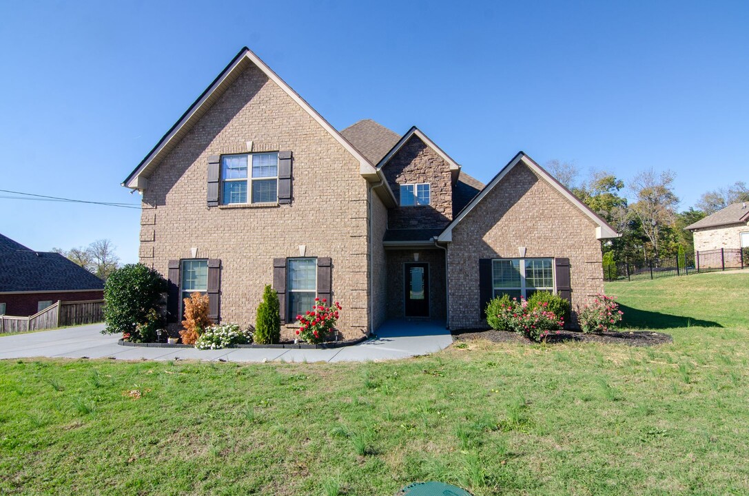 1006 Cascadeway Dr in Murfreesboro, TN - Building Photo