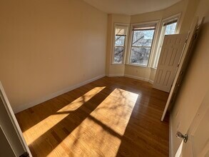 9 Gardner Ter, Unit 3 in Boston, MA - Building Photo - Building Photo