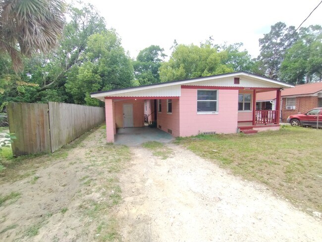 property at 3036 Saturn Ave
