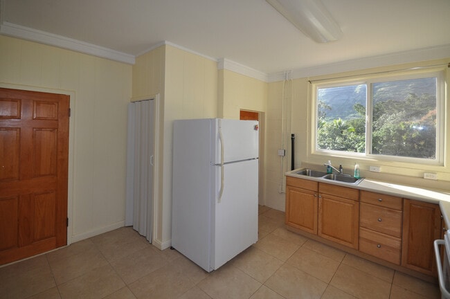 property at 2260 Waiomao Rd