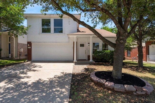 1025 Doras Dr