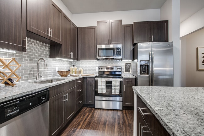 Vantage at Spring Creek in Richardson, TX - Building Photo - Building Photo