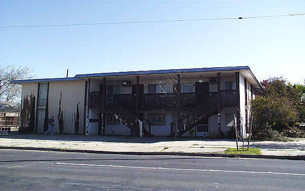 1704 N Center St in Stockton, CA - Foto de edificio