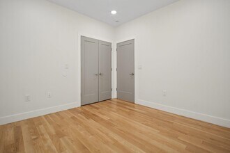 382 7th St in Jersey City, NJ - Building Photo - Building Photo