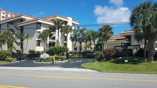 4100 N Hwy A1A in Fort Pierce, FL - Building Photo - Building Photo
