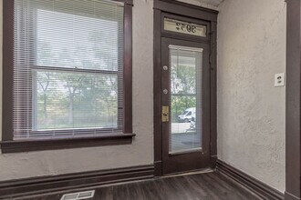 3952 De Tonty St, Unit First Floor in St. Louis, MO - Foto de edificio - Building Photo