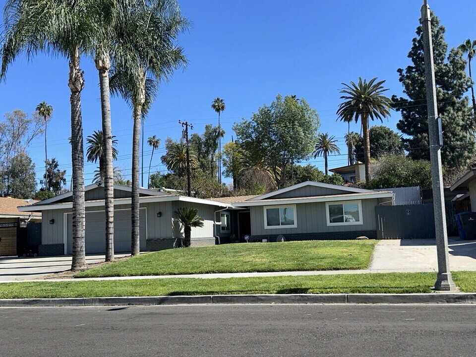 10070 Shady View St in Riverside, CA - Building Photo