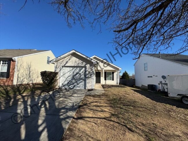 1467 Summer Coach Dr in Charlotte, NC - Building Photo - Building Photo