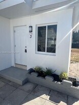 1706 Arthur St in Hollywood, FL - Building Photo