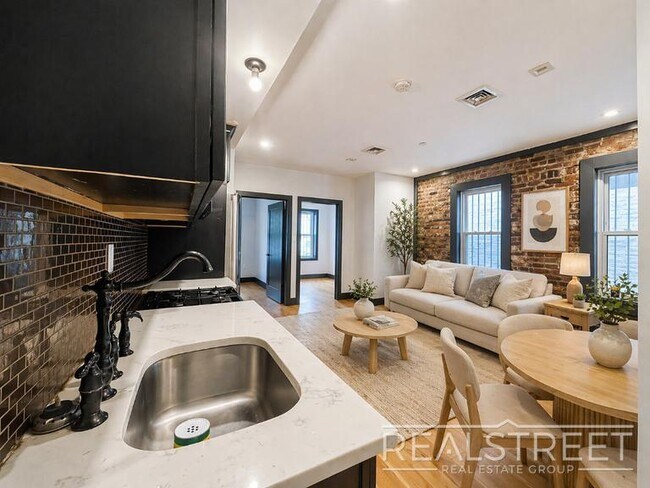 1322 Prospect Pl, Unit 1B in Brooklyn, NY - Foto de edificio - Building Photo