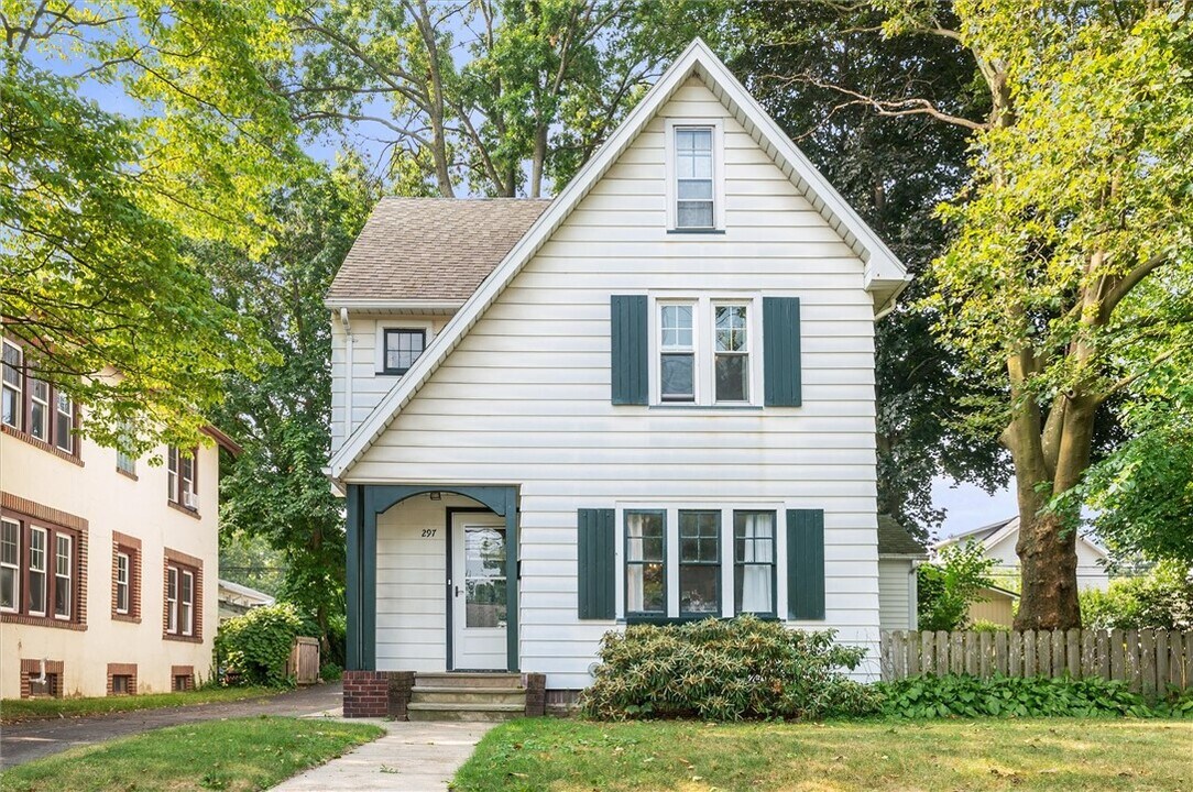297 Spencer Rd in Rochester, NY - Building Photo
