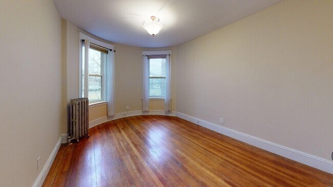 25 Green St, Unit 4 in Brookline, MA - Building Photo - Building Photo
