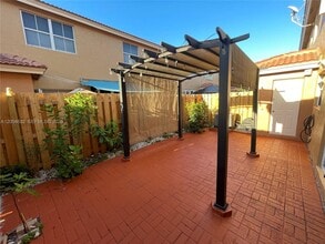 8423 NW 138th Terrace in Miami Lakes, FL - Building Photo - Building Photo