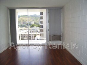 2714 Kahoaloha Ln in Honolulu, HI - Building Photo - Building Photo
