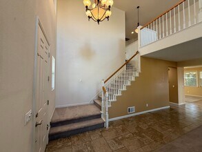 3025 Queens Gate Ct in Modesto, CA - Building Photo - Building Photo