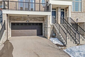 2419 Baronwood Dr in Oakville, ON - Building Photo - Building Photo