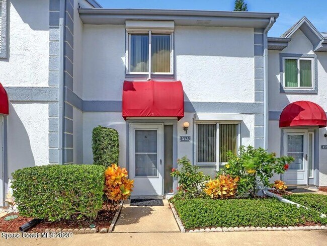 property at 313 Seaport Blvd
