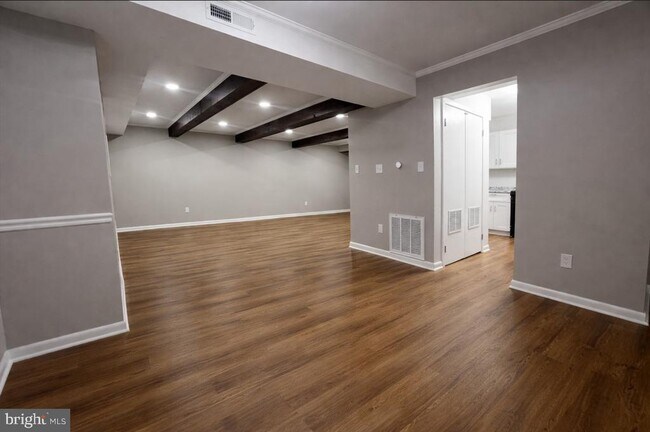 5 Warren Lodge Ct-Unit -B in Cockeysville, MD - Building Photo - Building Photo