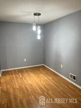 36 Lindsey Ct in Franklin Township, NJ - Building Photo - Building Photo