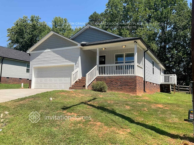 1125 Roberts St in China Grove, NC - Foto de edificio - Building Photo