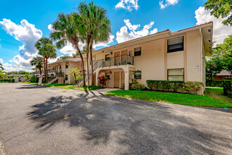 Ascot Apartments in Coral Springs, FL - Foto de edificio - Building Photo