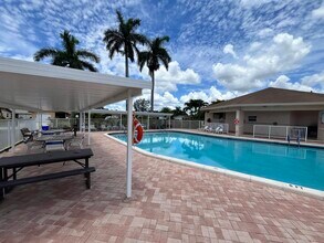 13297 Vía Vulcanus in Delray Beach, FL - Foto de edificio - Building Photo