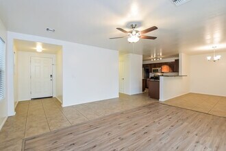 933 W Calle Arroyo Norte in Green Valley, AZ - Foto de edificio - Building Photo