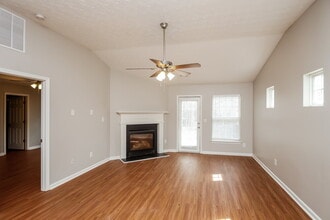 533 Arrowhead Dr in Dallas, GA - Building Photo - Building Photo
