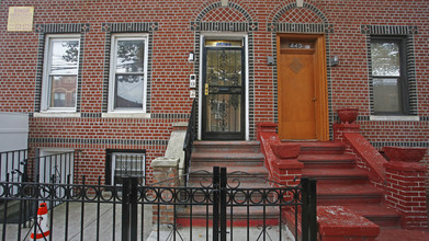 447 Atkins Ave in Brooklyn, NY - Building Photo - Building Photo