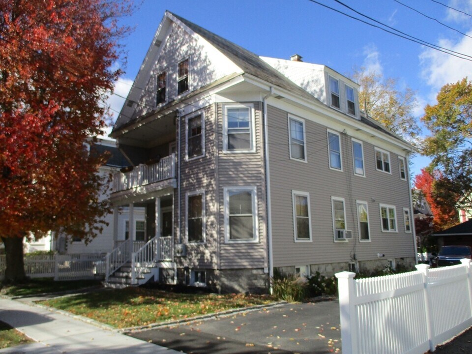 31 Morse St in Watertown, MA - Building Photo