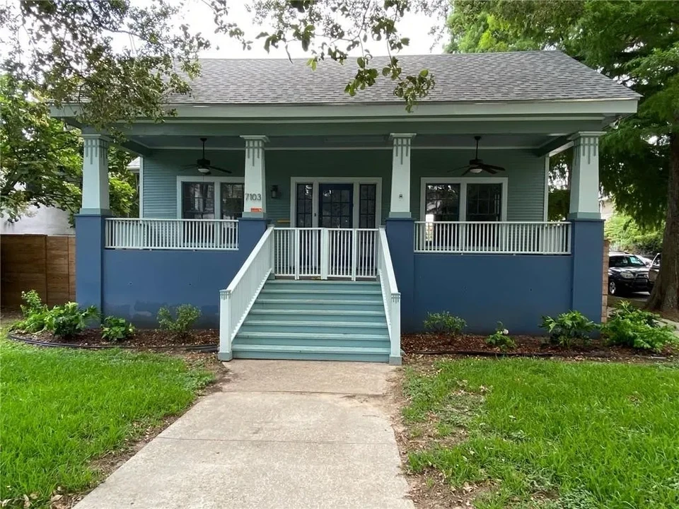 7103 West End Blvd in New Orleans, LA - Building Photo