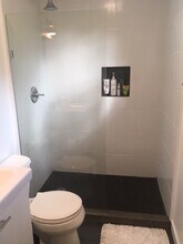 26413 Birch Pl, Unit Carmel Studio in Carmel, CA - Foto de edificio - Building Photo