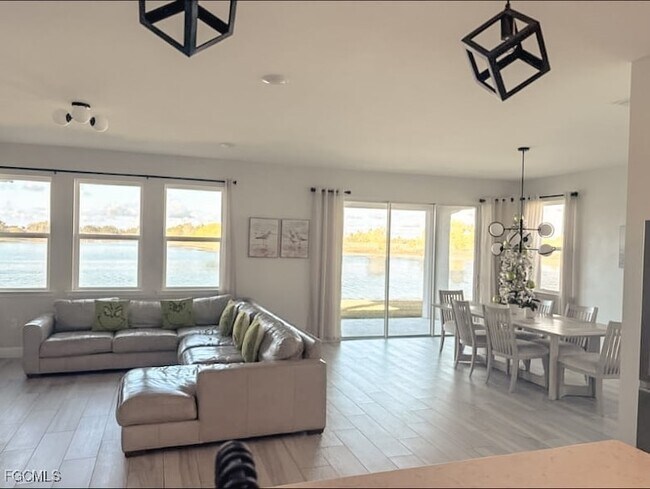 2038 Grove Dr in Naples, FL - Building Photo - Building Photo