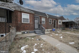 2212 S 56th St, Unit 5110 in Philadelphia, PA - Building Photo - Building Photo