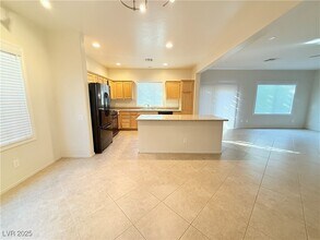 2748 Drummossie Dr in Henderson, NV - Building Photo - Building Photo