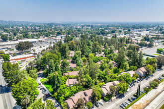 Canoga Lakes in Canoga Park, CA - Building Photo - Building Photo