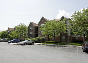 The Court At Washington Square Apartments