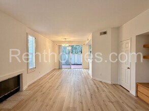 12710 Via Nieve in San Diego, CA - Building Photo - Building Photo