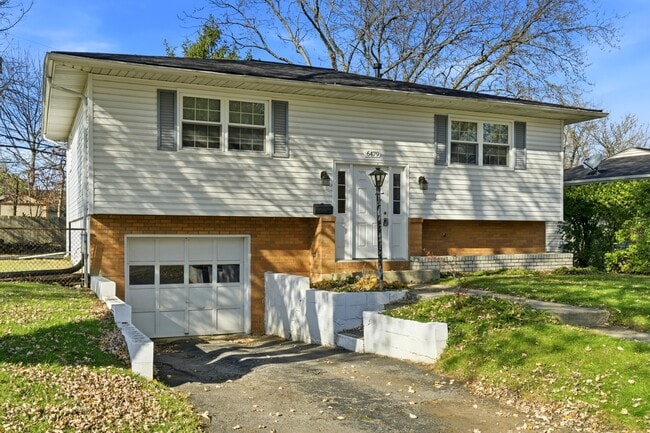 6479 Karl Rd in Columbus, OH - Building Photo - Building Photo